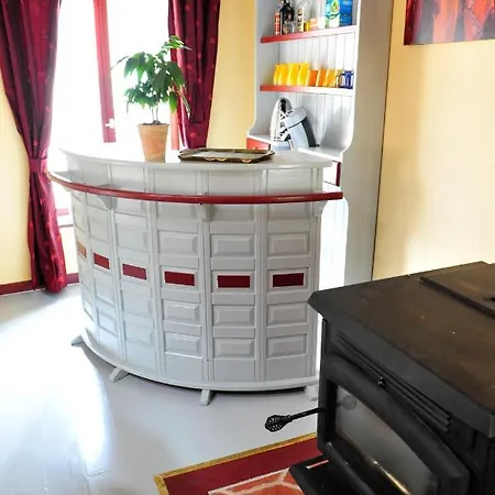 Chez Gillou Bed & Breakfast *