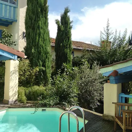 Chez Gillou Bed & Breakfast